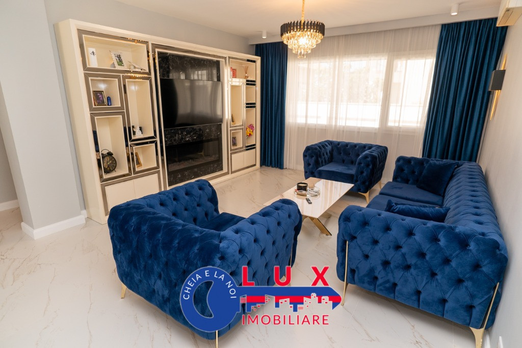 ID 6613 DE VÂNZARE - Vila de LUX - Zona 9 Mai