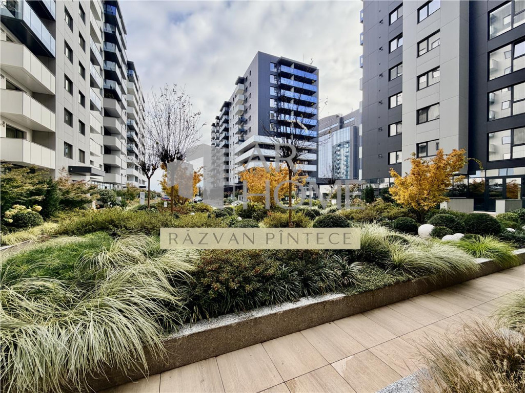 Apartament 2 camere de lux, prima , parcare subterana, Corti