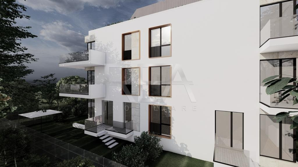 2 camere decomandat • Balcon 12 mp • Tepeș Vodă 152