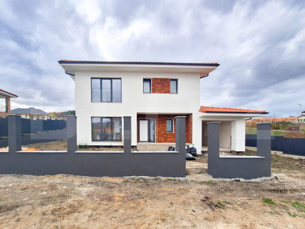 Casa ecologica tip sandwich, eficienta energetic, teren 2.67