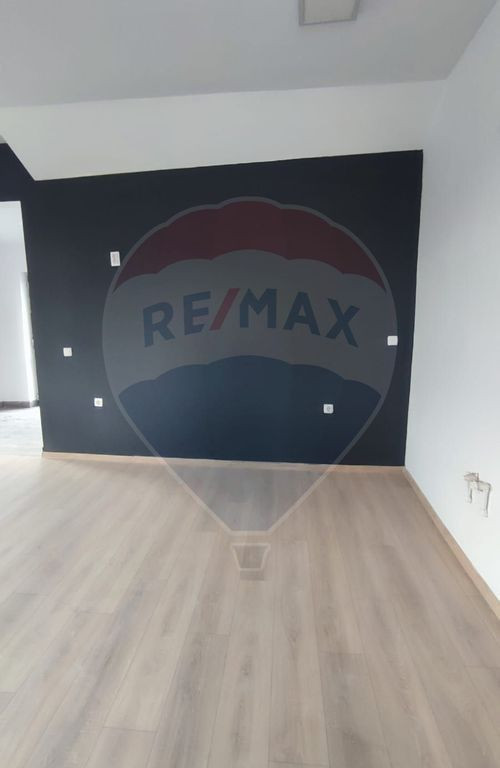 De inchiriat spatiu comercial la strada principala