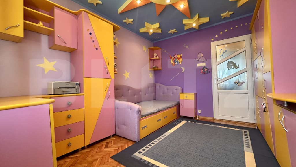 Apartament de vanzare, 3 camere, 75 mp, centrul civic