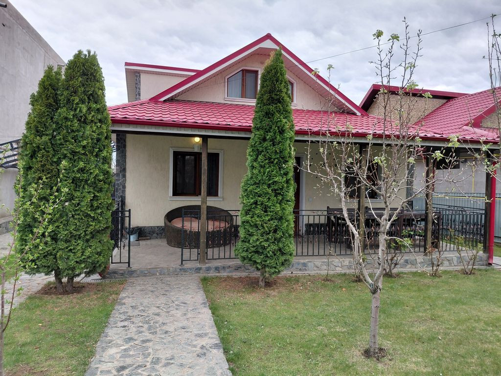 Casă spațioasă și primitoare, gata de mutare! Tulucesti!