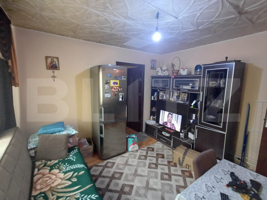 Apartament 2 camere, 27 mp, pozitionat ideal in zona 9 Mai