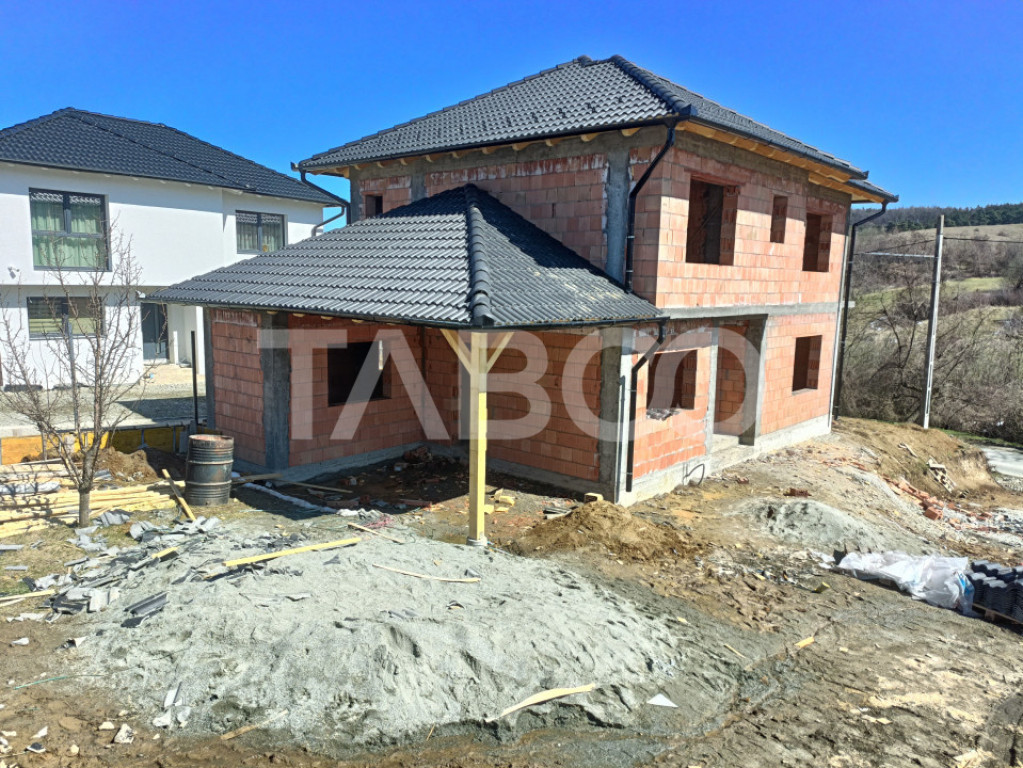 Casa 4 camere la alb - cu incalzire in pardosea - zona linis