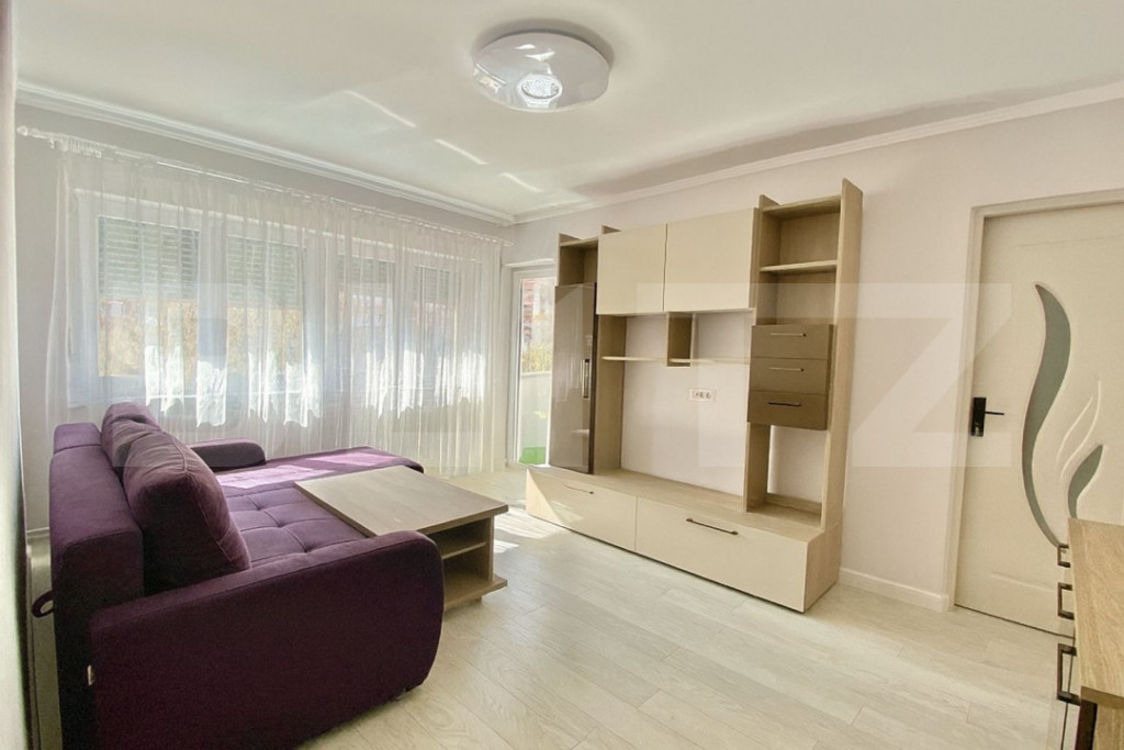 Apartament spațios cu 2 camere, decomandat, 51 mp, Cetate