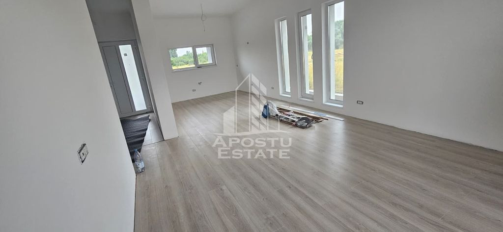 Duplex cu 4 camere, 2 bai, in Sacalaz