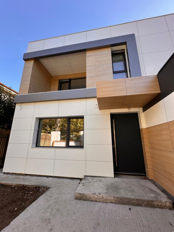 PRIMO - VILA - D+P+1 - TEREN 500 MP - Comision 0%