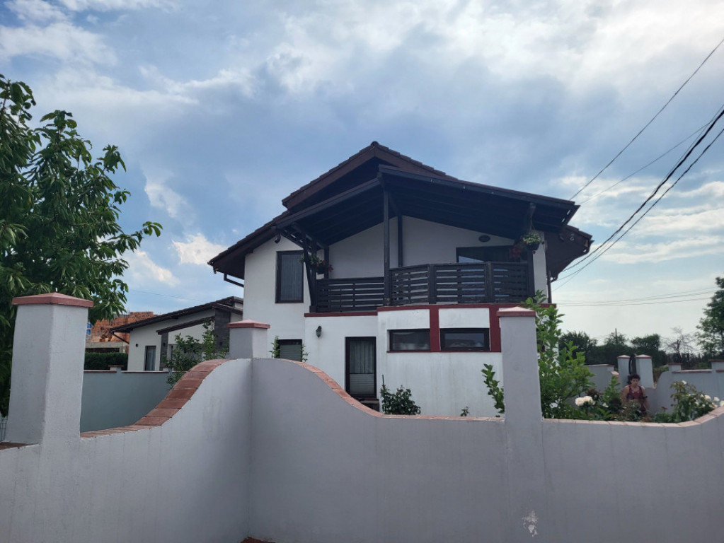 Casă P+M, în Tg. Jiu, Aleea Mehedinți