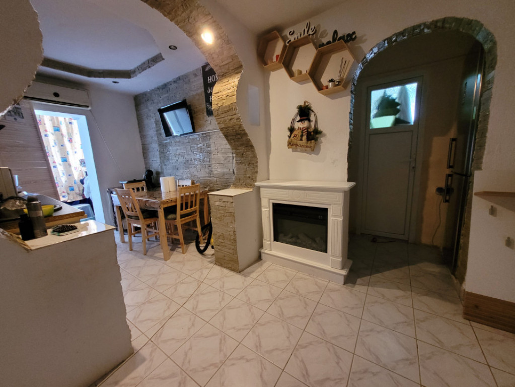 Apartament 2 camere, decomandat, vizavi de Mall Tg Jiu