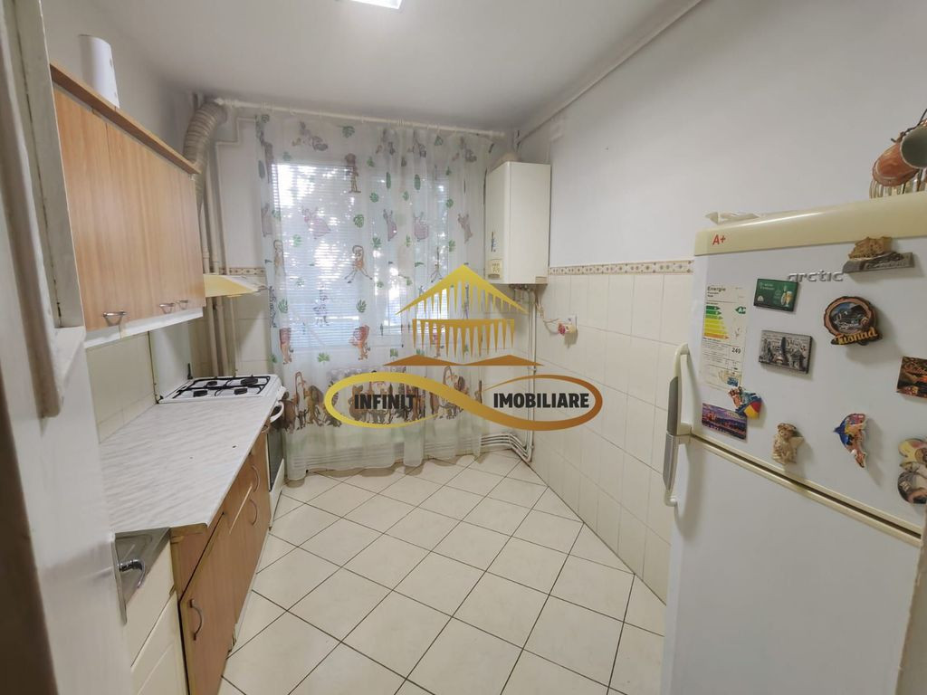 Apartament cu 2 camere parter de vanzare Bacau