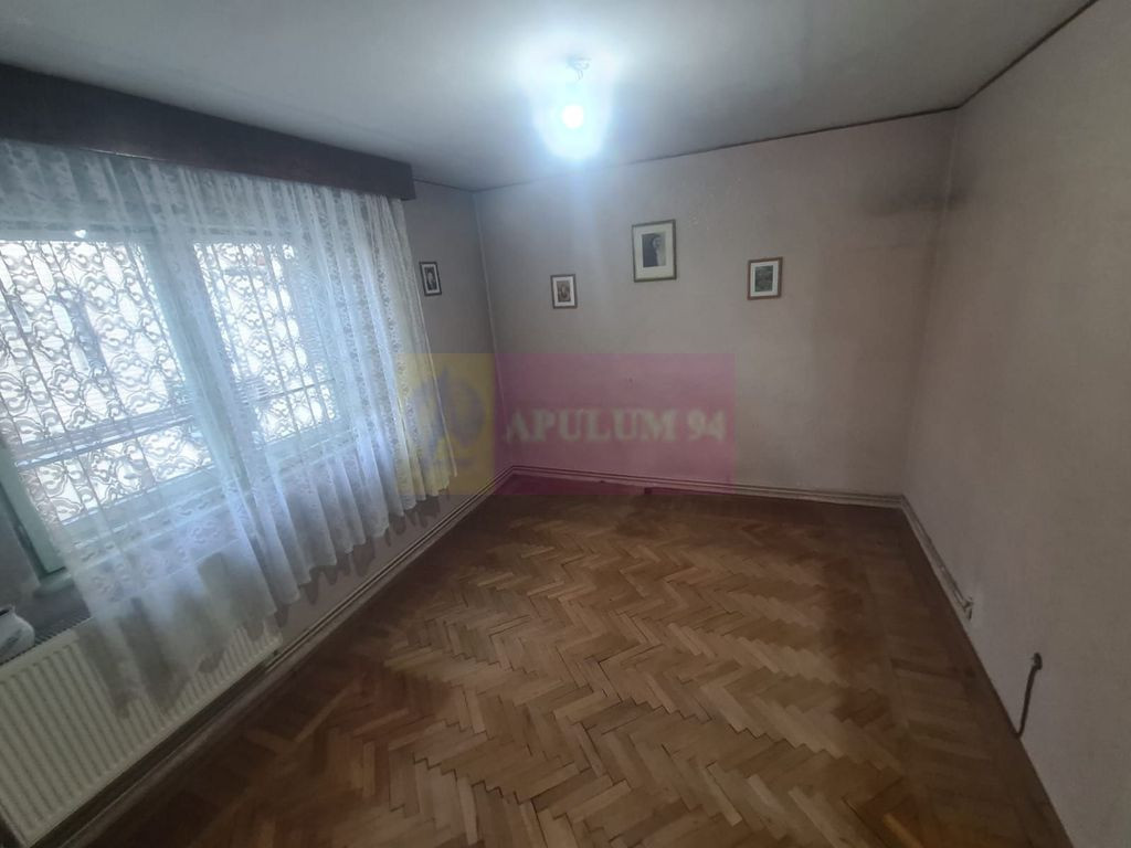 Apartament cu 2 camere de vanzare in Campina - Zona Piata...