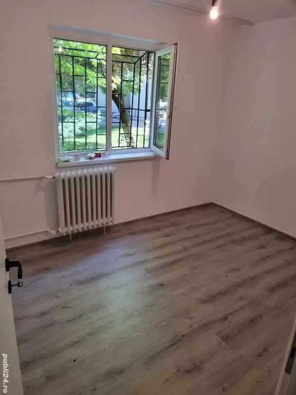 2 camere complet renovate Piata Resita – etaj 2 central...