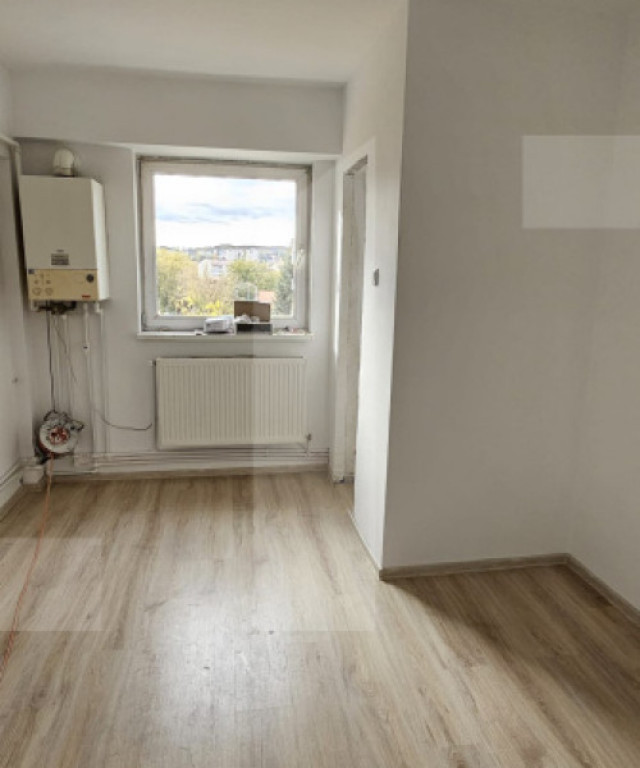 Apartament cu 3 camere, decomandat, str. Grigore Bălan, Sf.