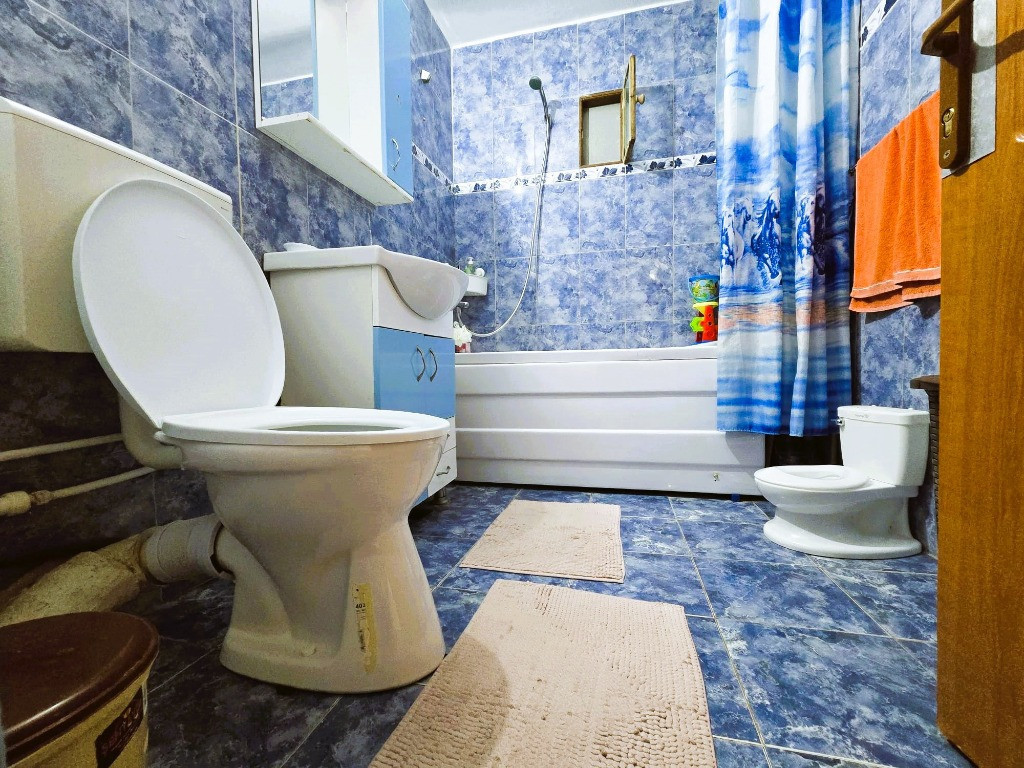 APARTAMENT 3 CAMERE -ET 1