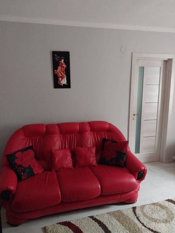 Apartament 3 camere situat in zona Lama