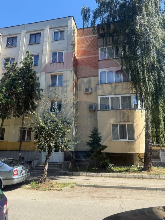 Transilvaniei, apartament cu 2 camere de închiriat