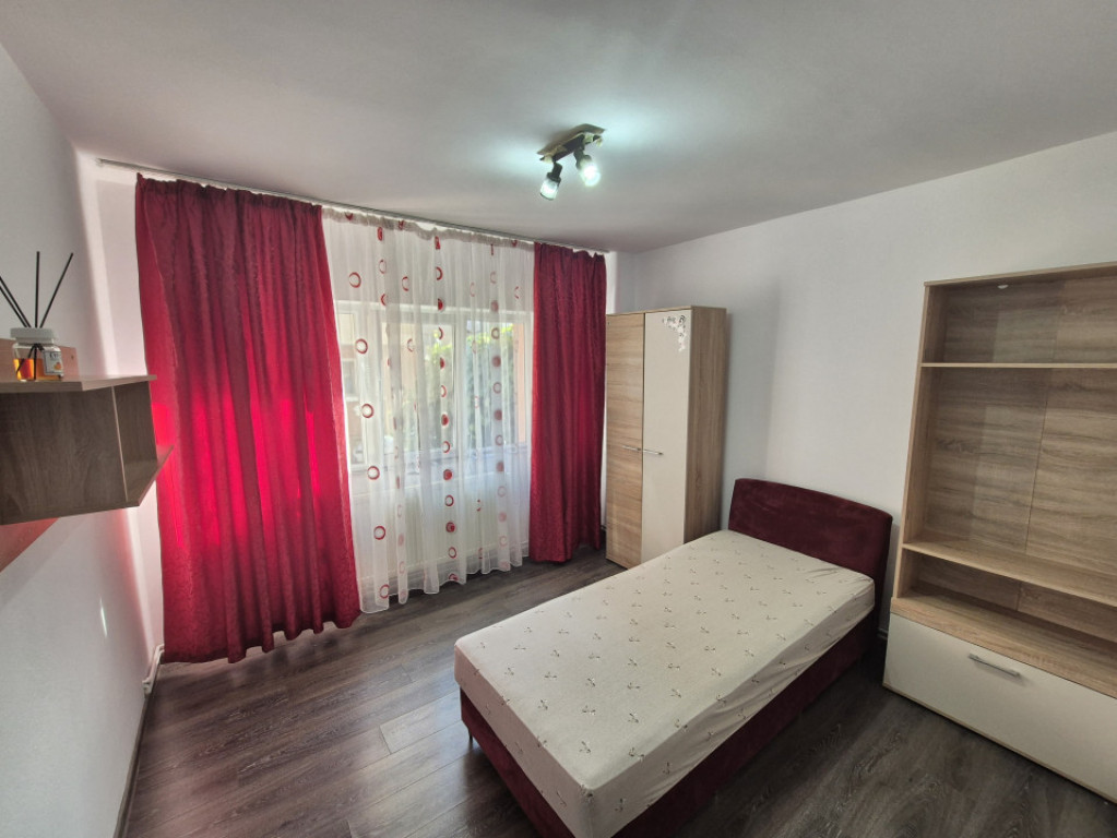 Apartament 3 camere mobilat/utilat, str. Nicolae Grigorescu