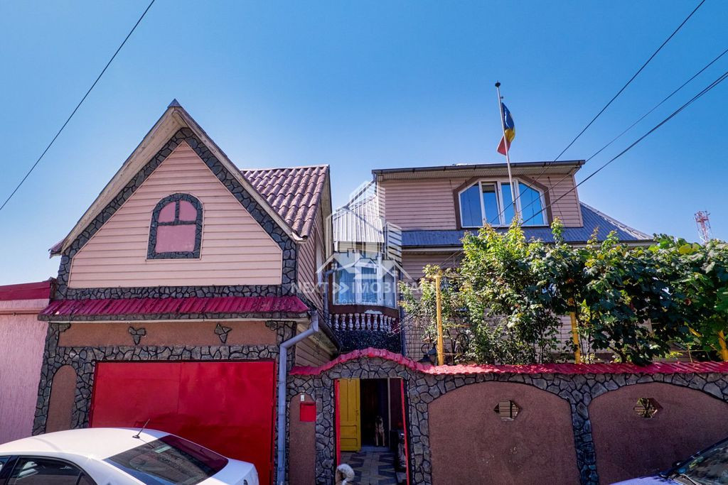 Casa 8 camere Agigea 177mp si teren 332mp