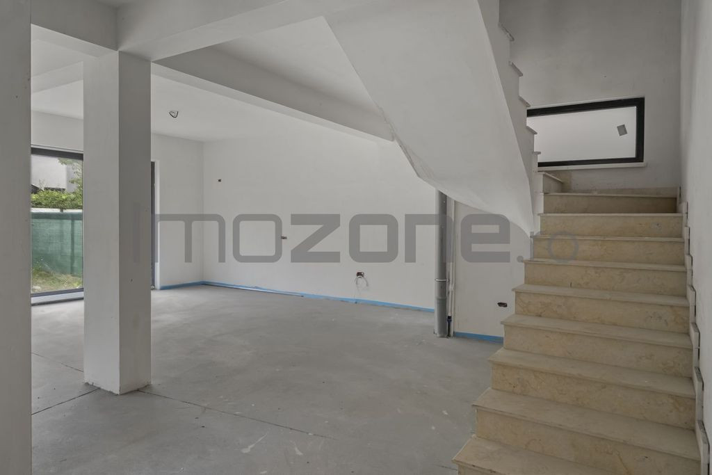 Casă nouă, complet finisată, aproape de Metrou Păcii ...