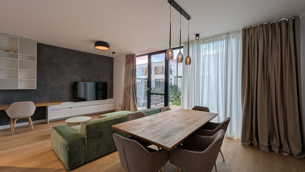 Casă / Vilă 4 camere Complex Amber Forest