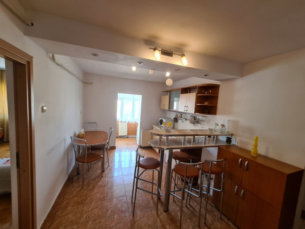 Închiriere apartament 2 camere – zona Piața Centrală, T