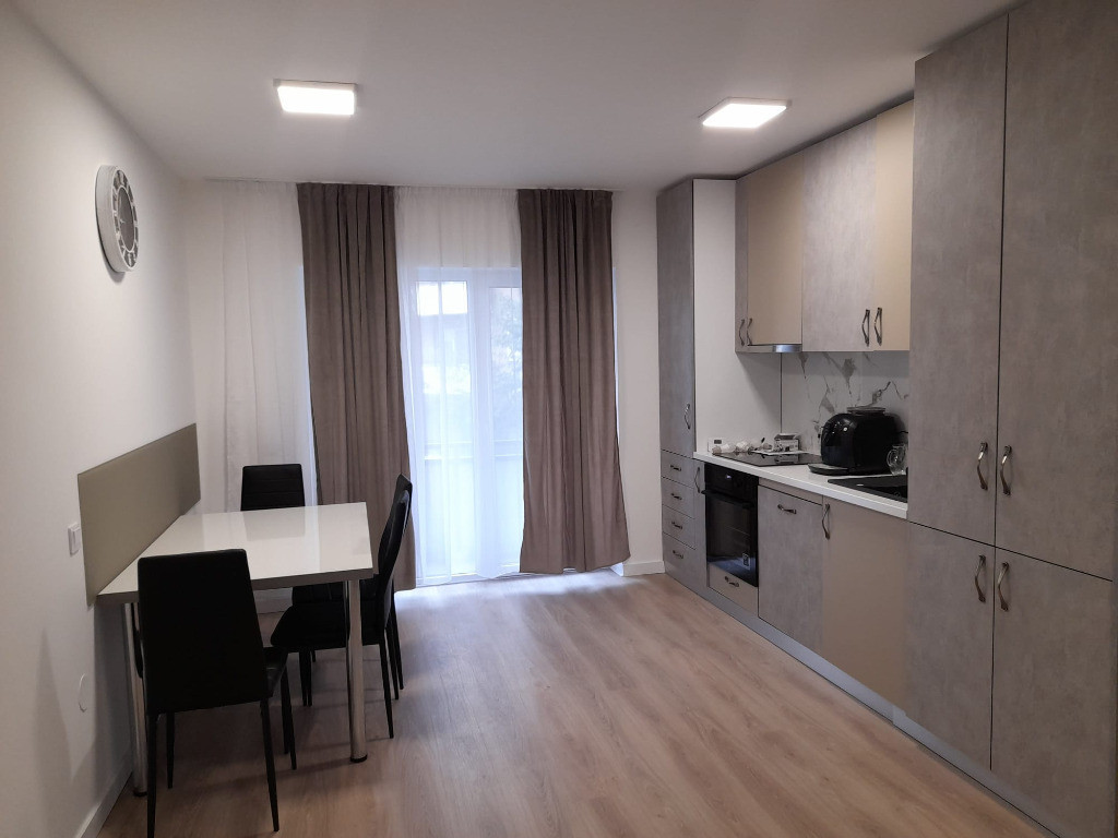 Apartament 2 camere pentru inchiriat zona Porii