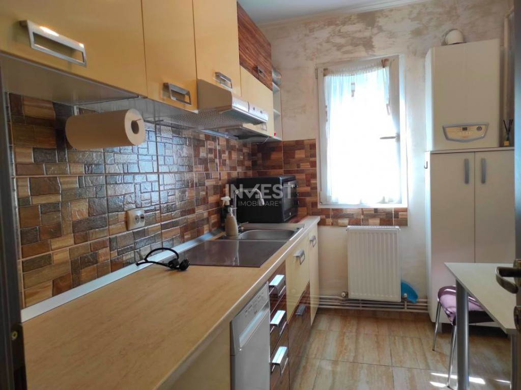 DE INCHIRIAT - APARTAMENT 2 CAMERE-ETAJ 1-PODU ROS
