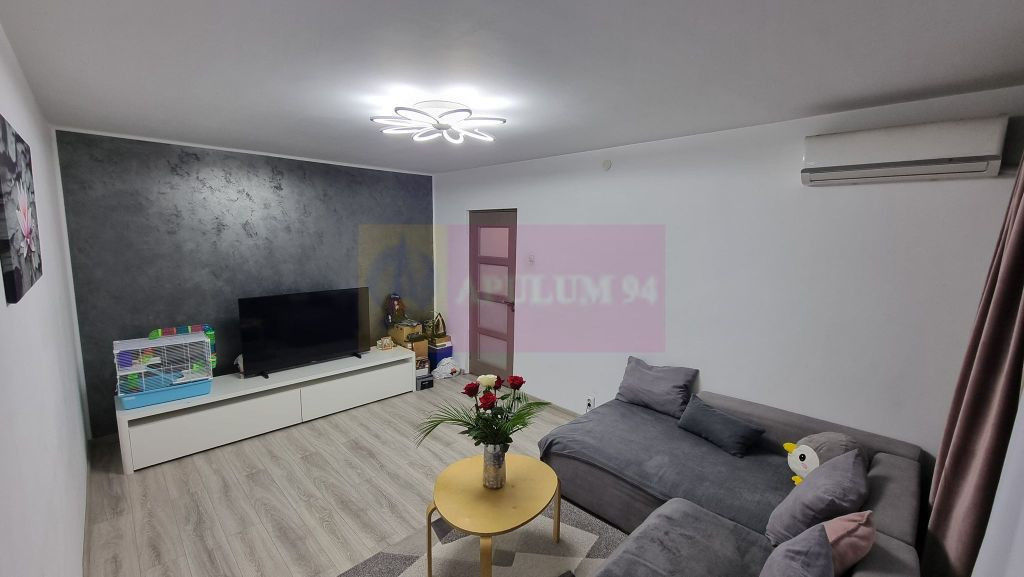 Apartament 3 camere 3/4 -Piata Resita