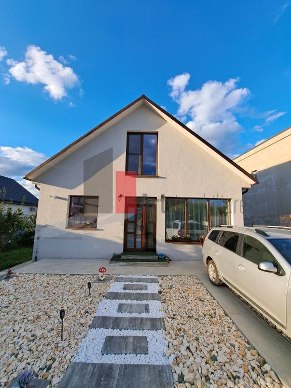 Casa individuala Valu lu Traian - teren mare 1000 mp