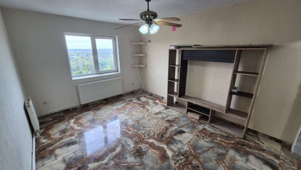 Apartament 2 camere - Aleea Plopilor - zona 9 Mai