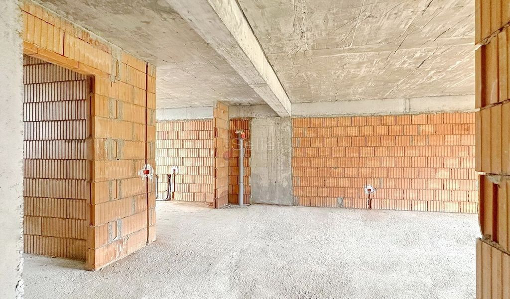 Zona Linistita Acces Facil