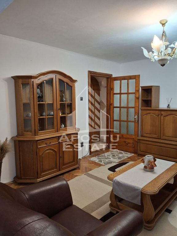 Apartament 3 camere, centrala proprie, zona Aradului, pri...