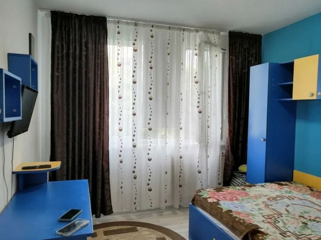 Inchiriat apartament 3 camere –Huedin - Brancoveanu