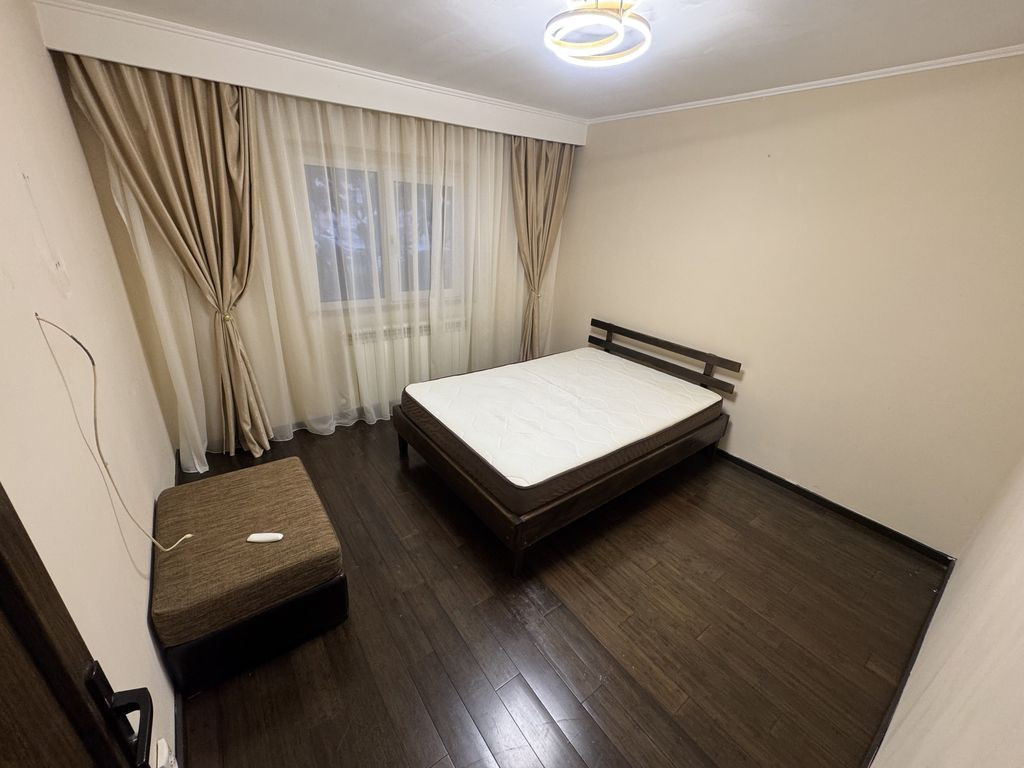 Apartament 2 camere zona Poarta 6