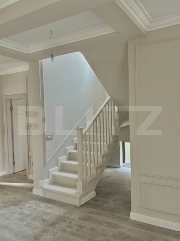 Duplex absolut superb, 5 camere cu design cald și primitor
