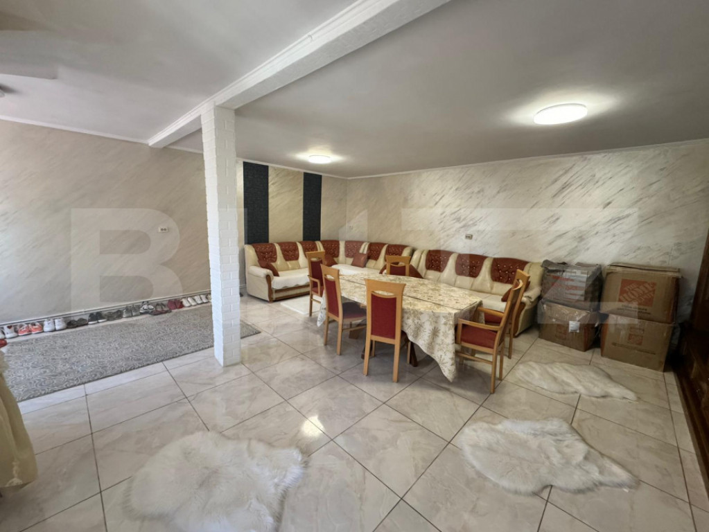 Casa de vanzare, 108 mp utili, zona Catargiu