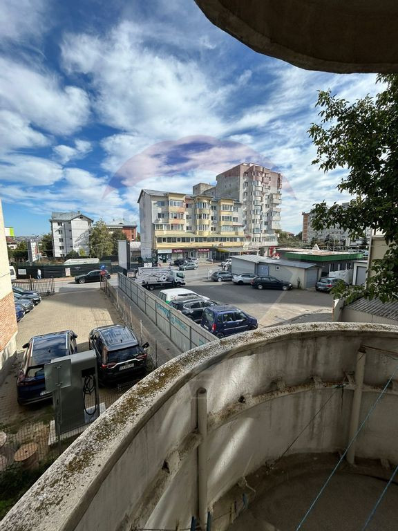 Apartament cu 3 camere de închiriat - CATEDRALĂ
