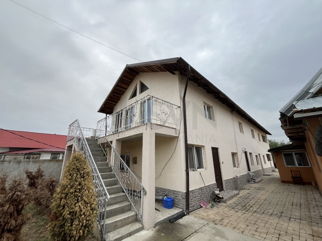 Casa cu 7 camere zona retrasa Poroinica