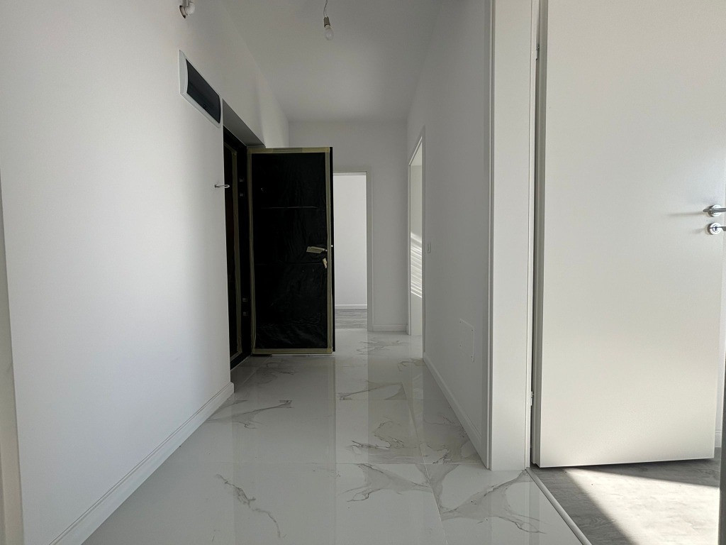 Apartament 2 camere,Decomandat Str Diamantului Bragadiru