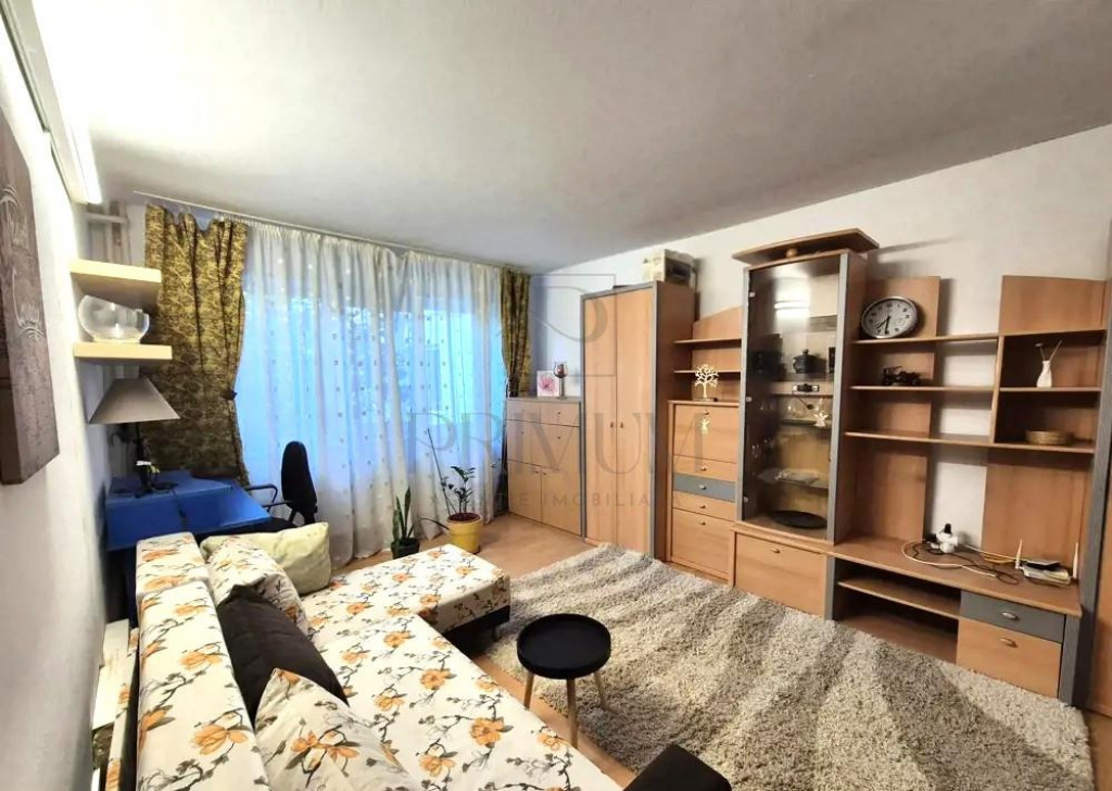 Apartament Spatios - Decomandat - Mobilat si Utilat - Zona C
