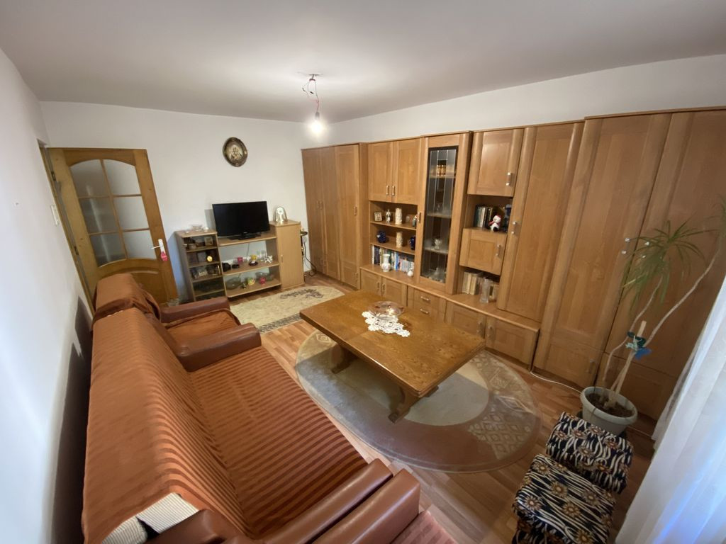 Garsoniera zona Tomis Nord termen lung