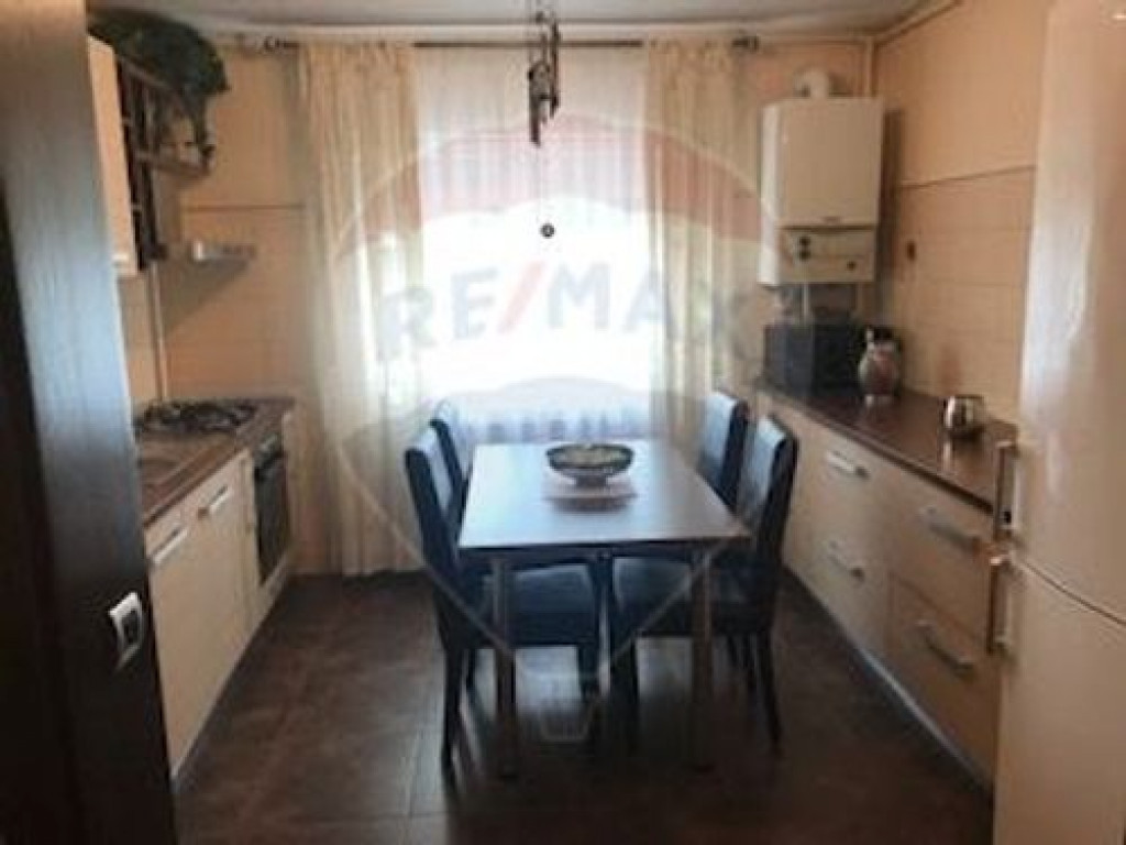Apartament cu 2 camere de închiriat în zona Terezian