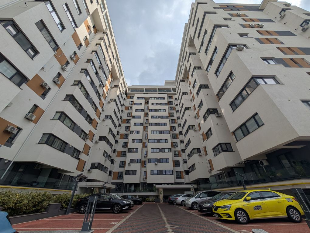 Apartament nou, 2 camere, mobilat/utilat premium + parcar...