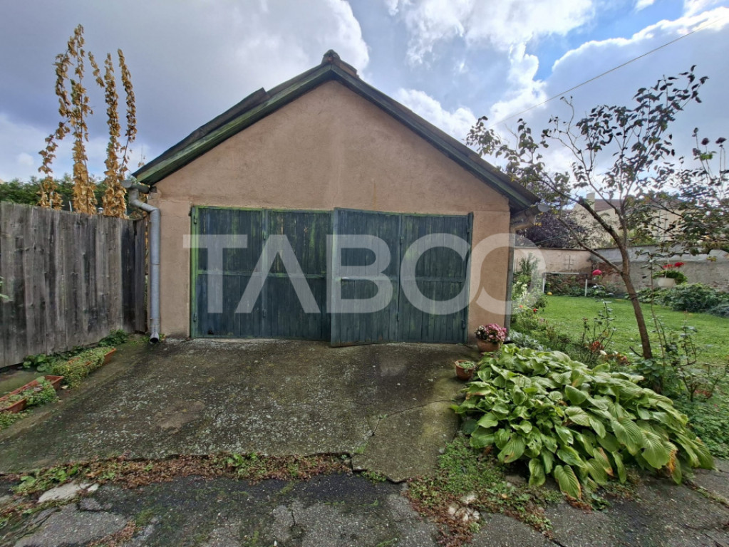 Casa individuala de vanzare zona Centrala cu acces auto si g