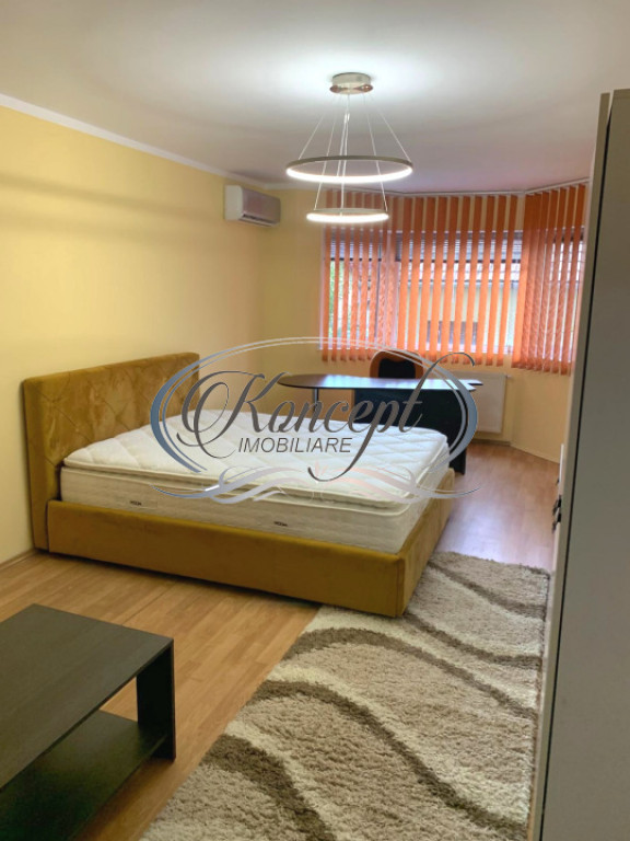 Apartament spatios cu 2 locuri de parcare, cartier Gheorghen