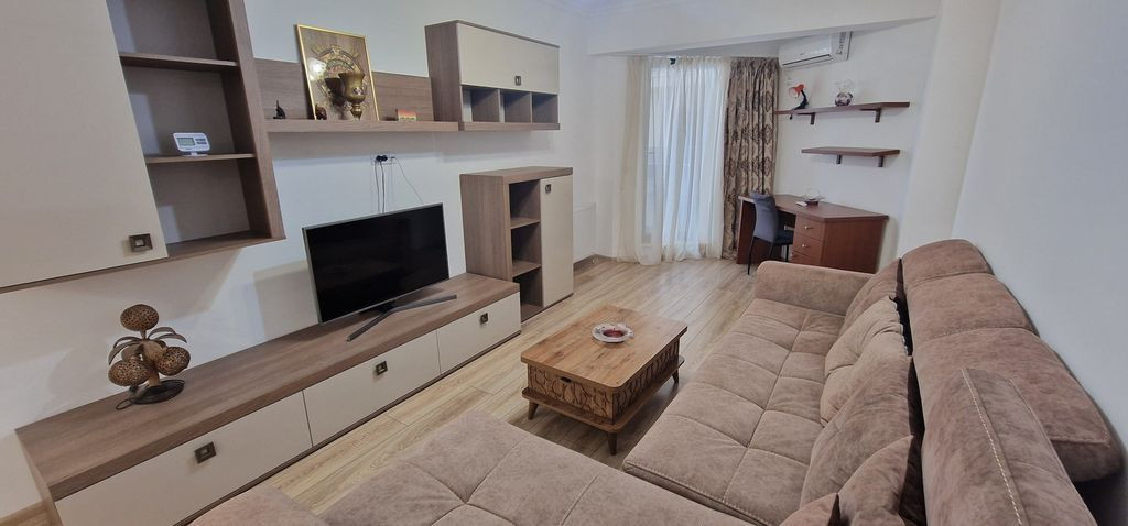 Mamaia zona Butoaie, bloc nou , mobilat utilat