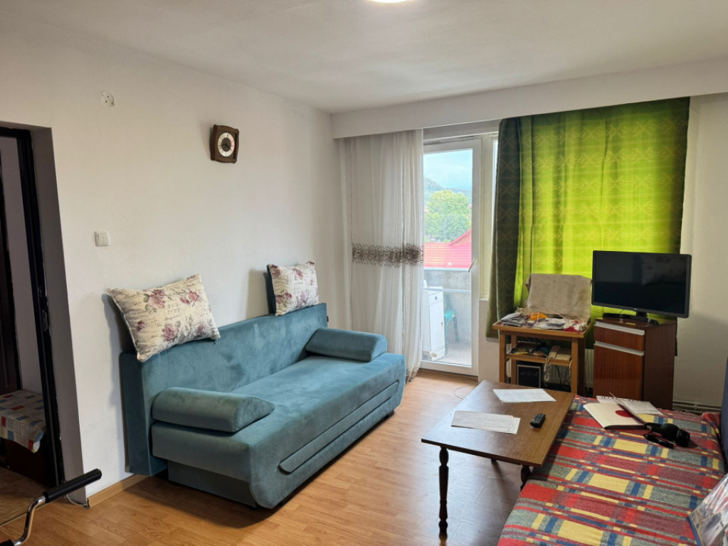 Apartament de vanzare, 40 mp, zona Sasar