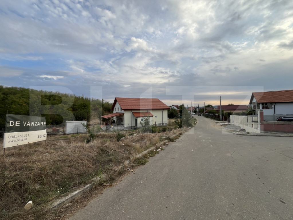 Teren in Filiasi 1000 mp / 30 ml front, toate utilitatile