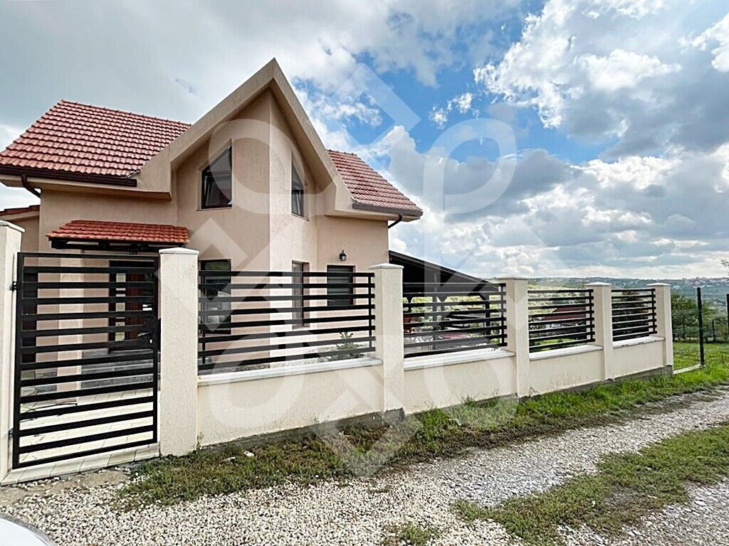 Casa moderna cu 3 dormitoare in zona Hanul Pescarilor